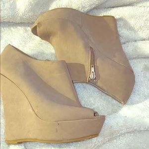 Tan heels